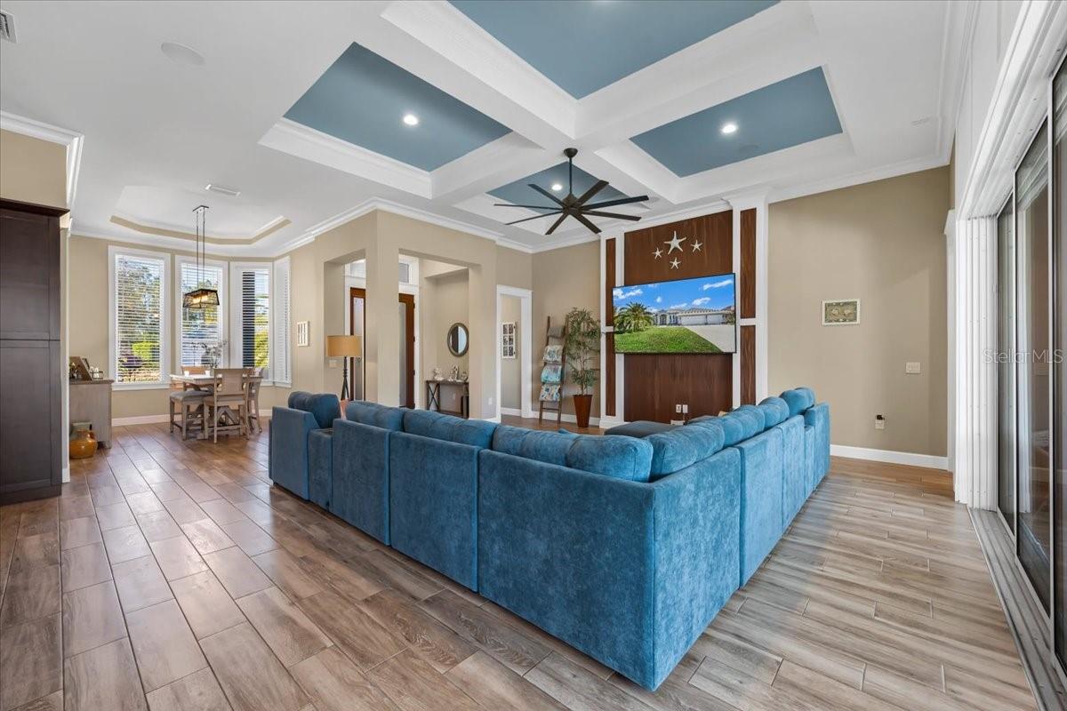 Image 13 of 54 For 84 Lancelot Drive