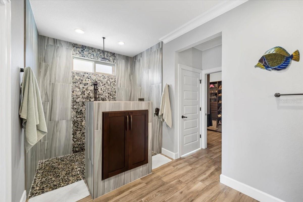 Image 20 of 54 For 84 Lancelot Drive