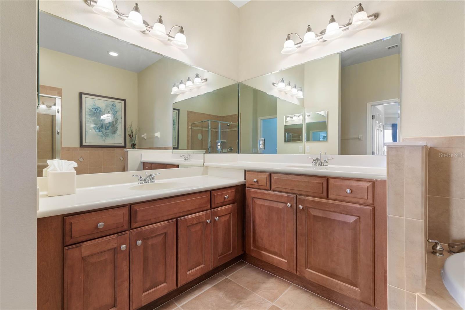 Image 24 of 74 For 1000 Cinnamon Beach Way 934