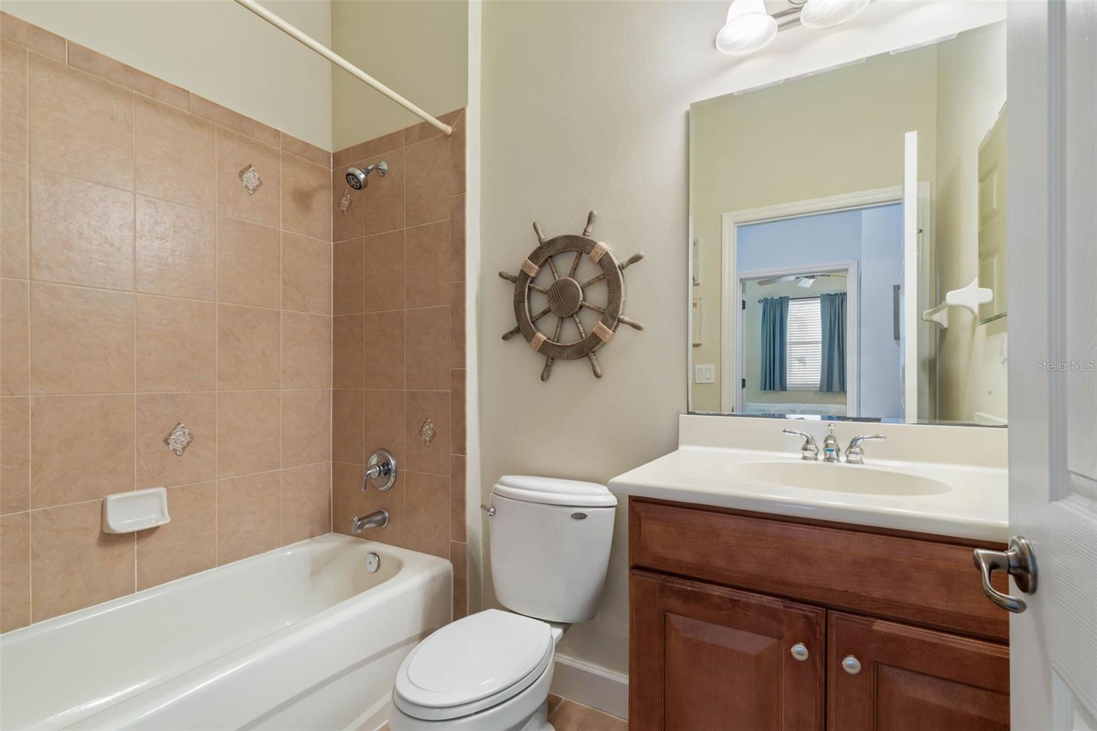 Image 31 of 74 For 1000 Cinnamon Beach Way 934