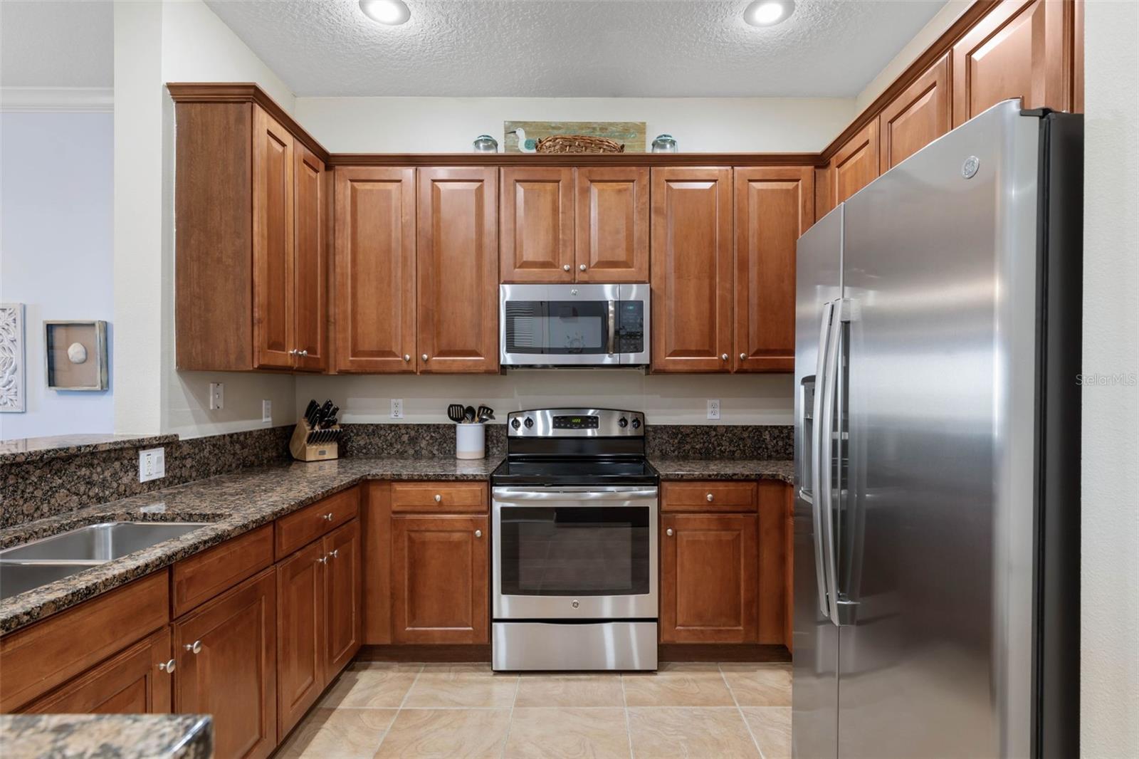 Image 7 of 74 For 1000 Cinnamon Beach Way 934