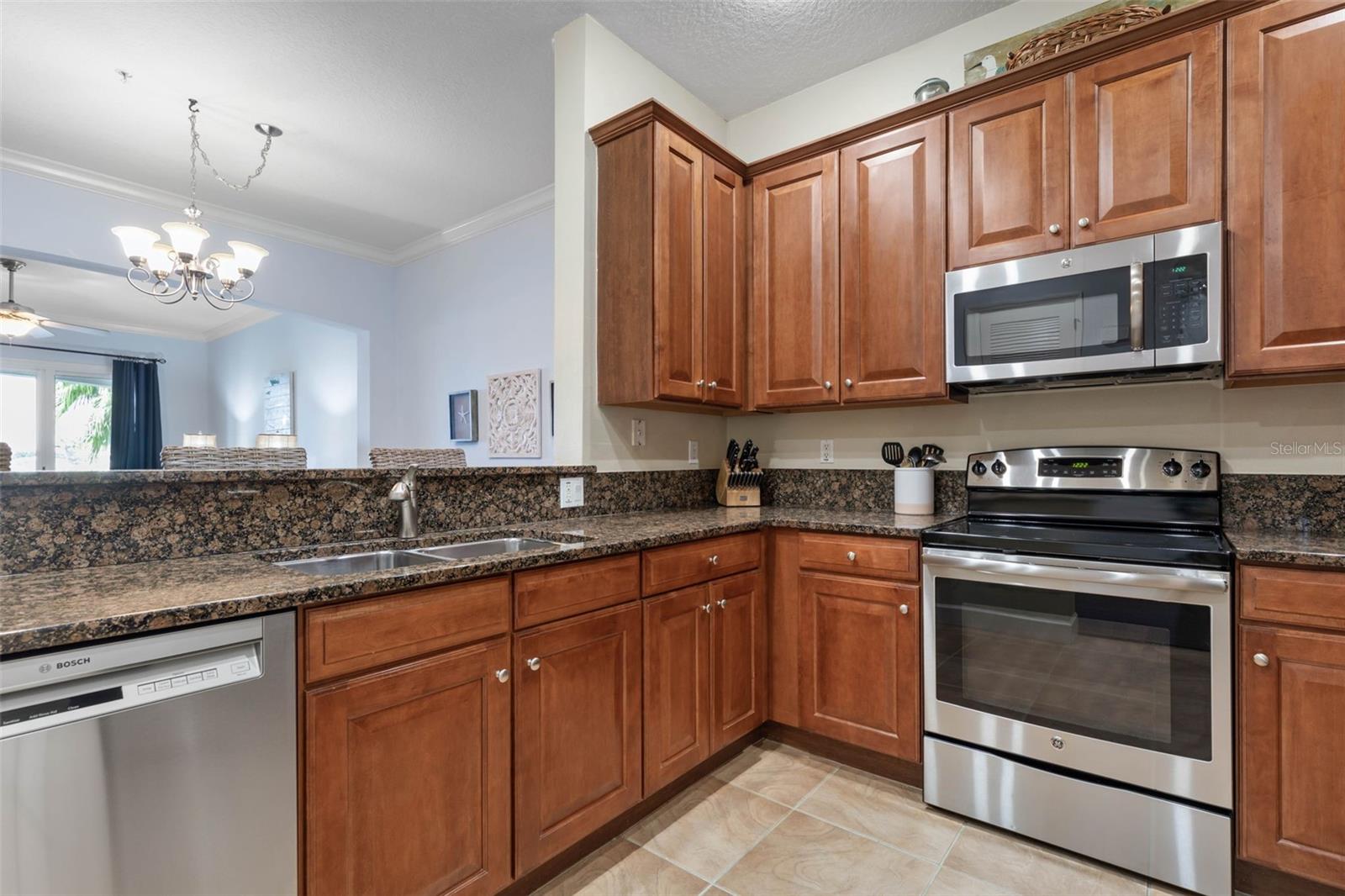 Image 8 of 74 For 1000 Cinnamon Beach Way 934