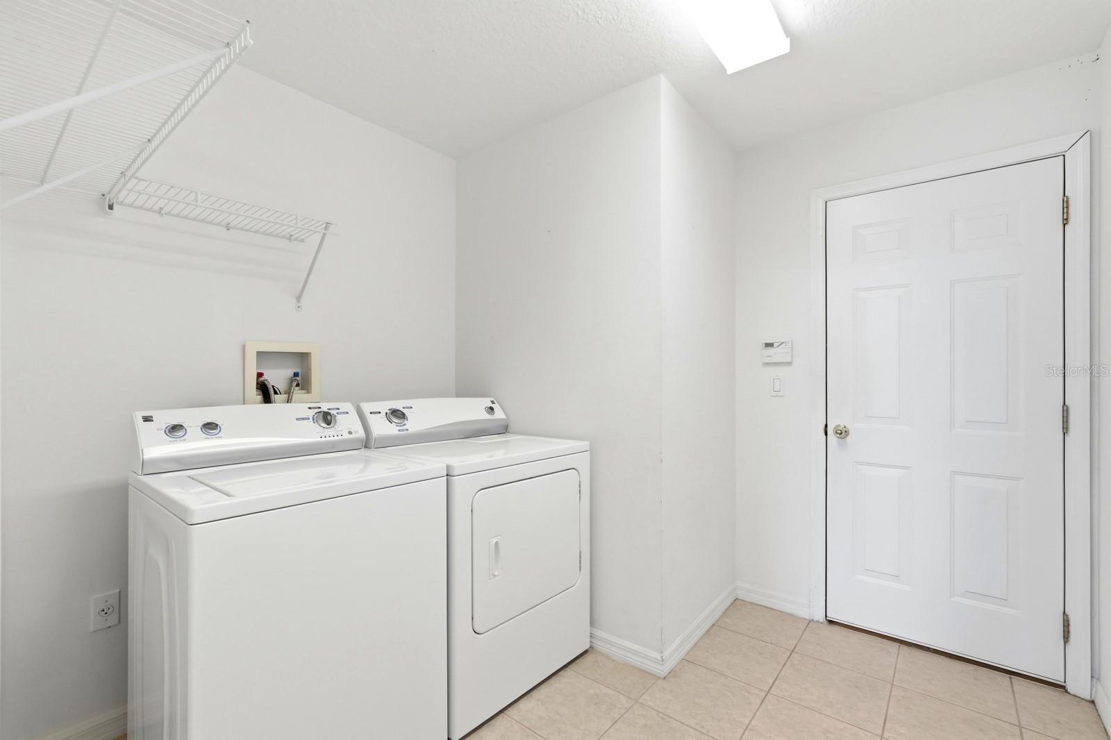 Listing photo id 12 for 20 Wendy Lane