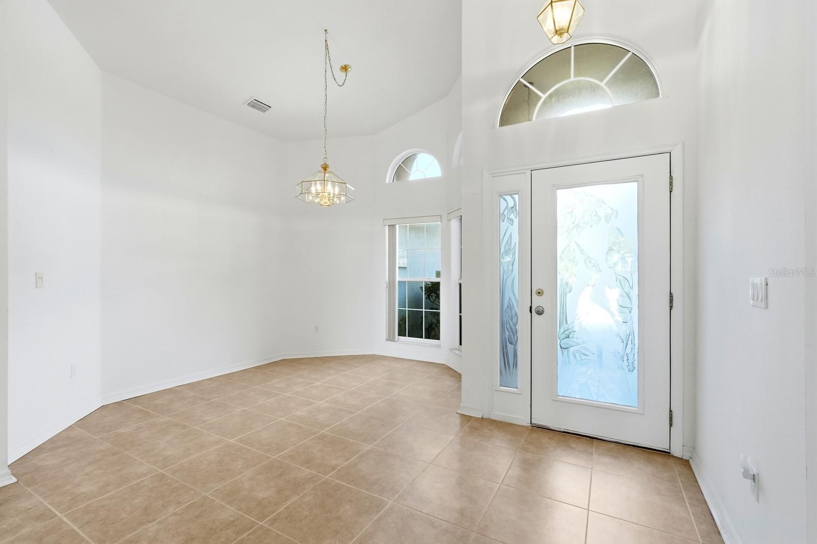 Listing photo id 18 for 20 Wendy Lane