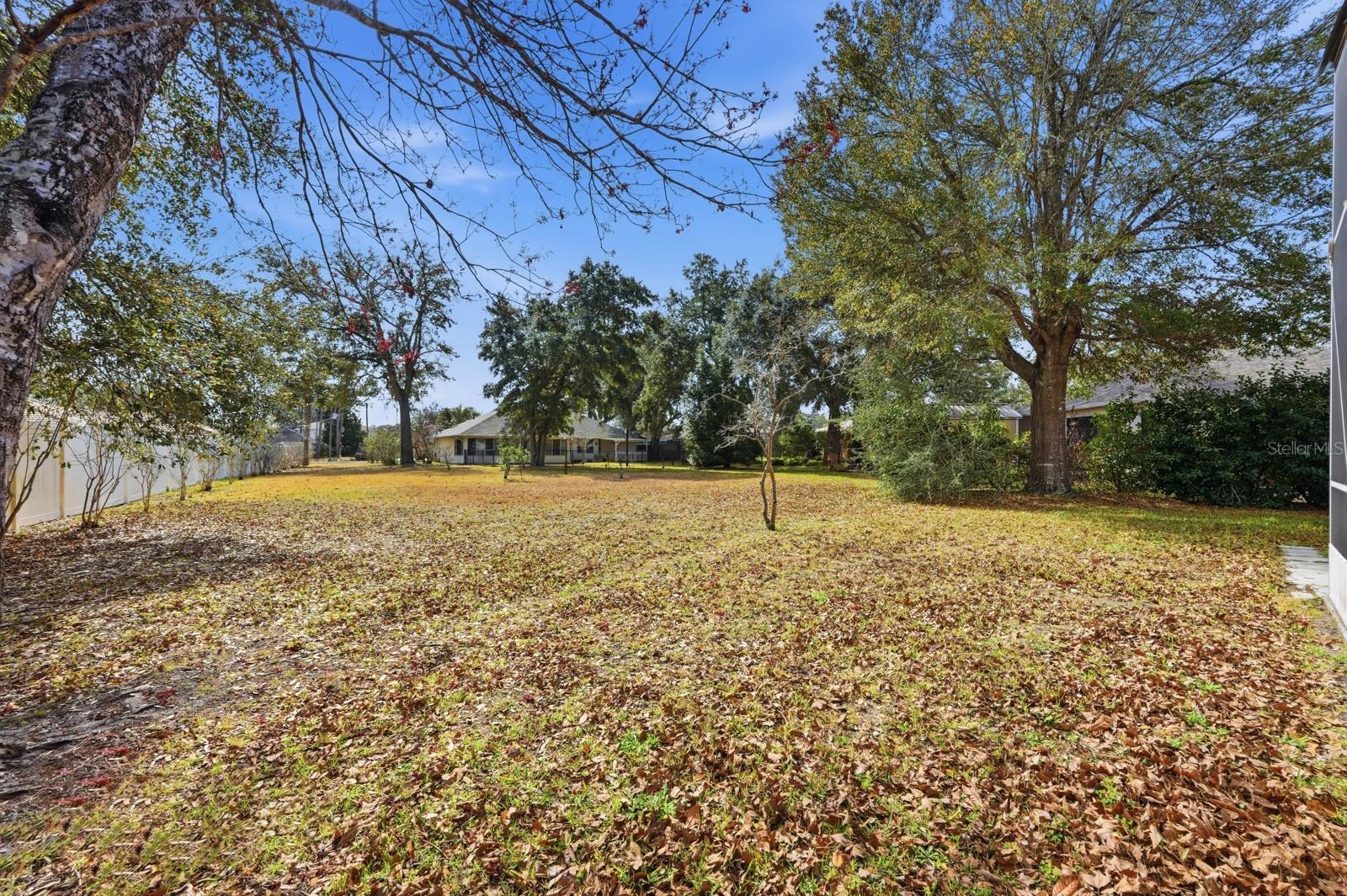 Listing photo id 27 for 20 Wendy Lane