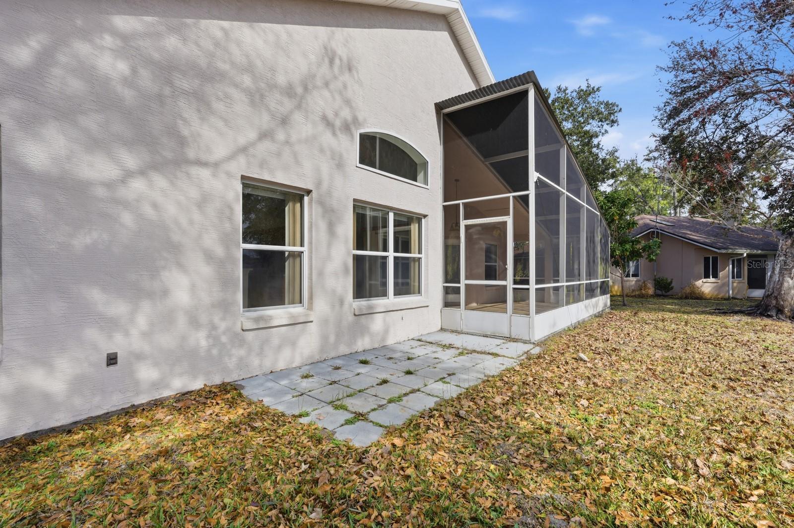 Listing photo id 29 for 20 Wendy Lane