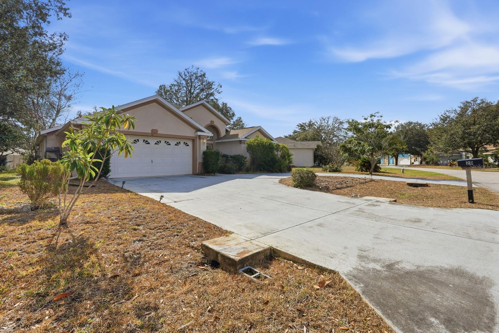 Listing photo id 32 for 20 Wendy Lane