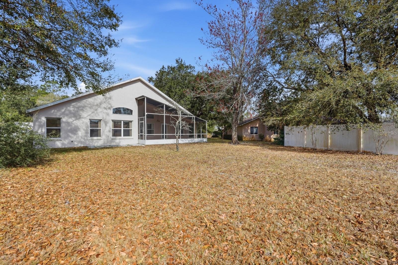 Listing photo id 33 for 20 Wendy Lane