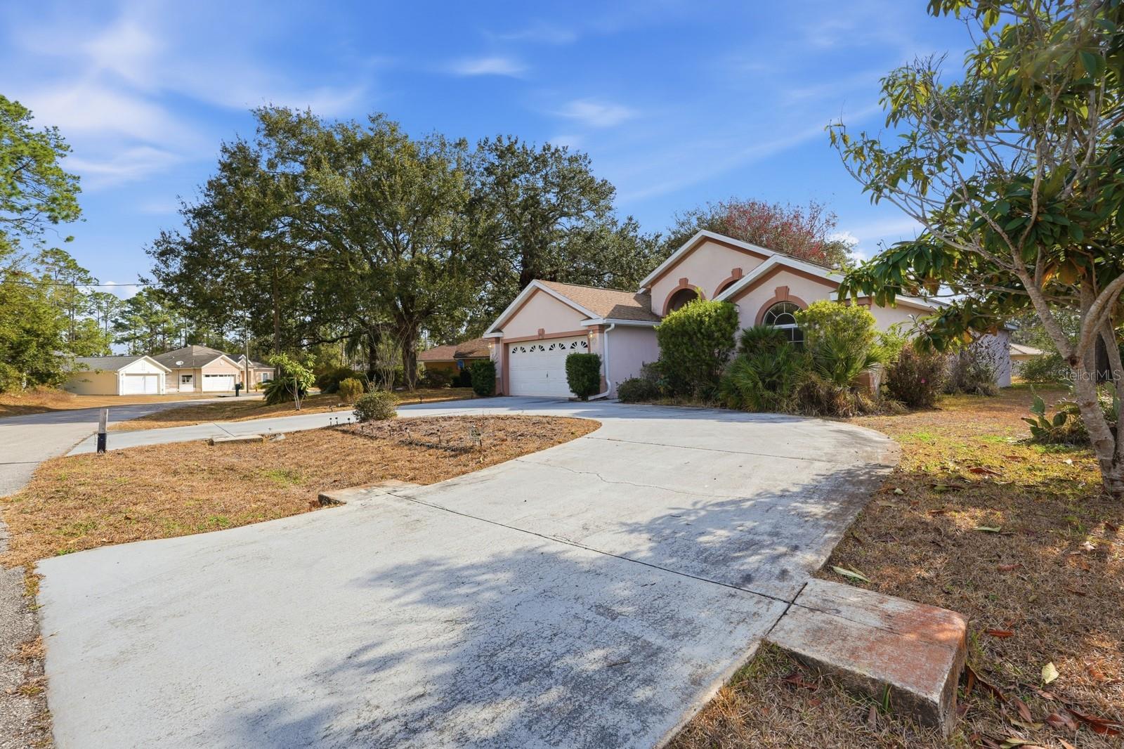 Listing photo id 35 for 20 Wendy Lane