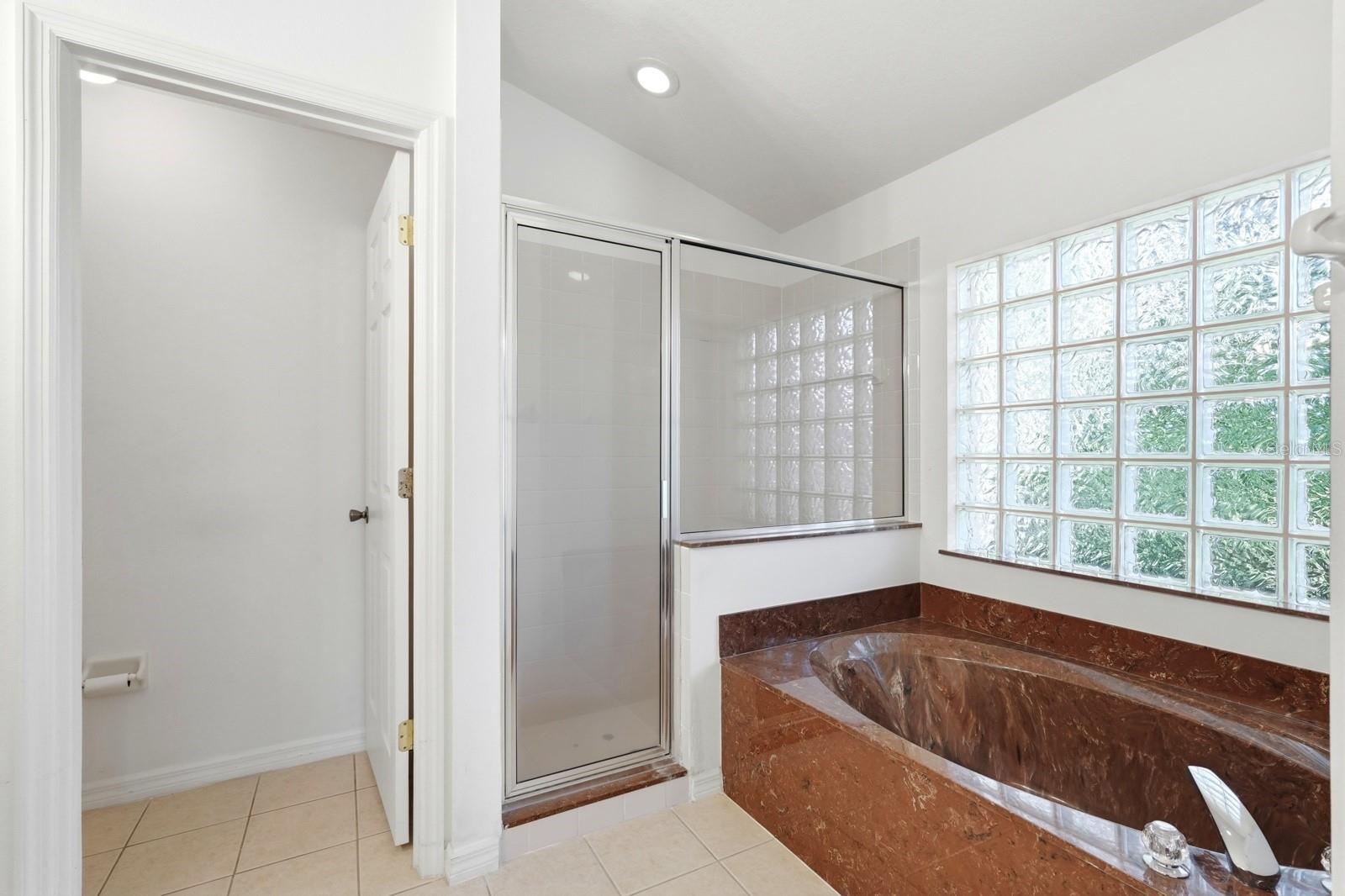 Listing photo id 2 for 20 Wendy Lane