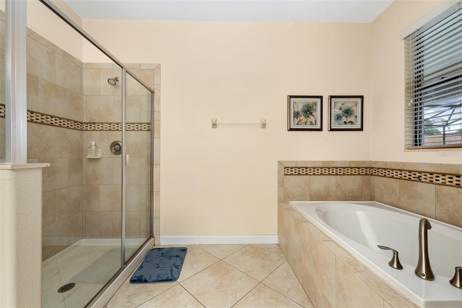 Image 22 of 38 For 1520 Moon Valley Drive