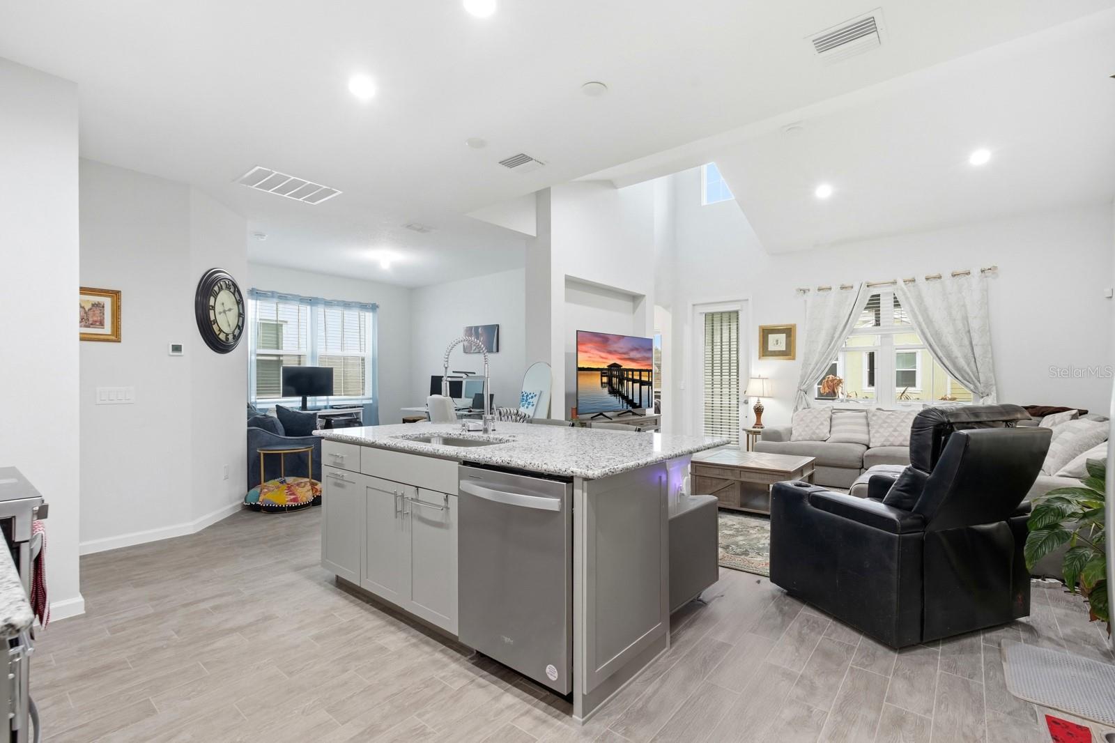 Image 8 of 22 For 118 Gypsy Palace Lane