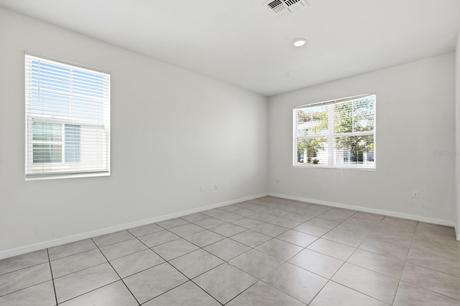 Image 5 of 32 For 1680 Coulter Lane