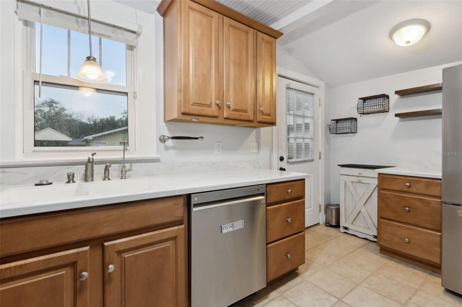 Image 14 of 36 For 1542 Glendale Street