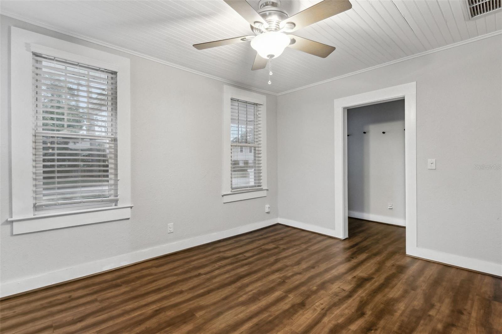 Image 21 of 36 For 1542 Glendale Street