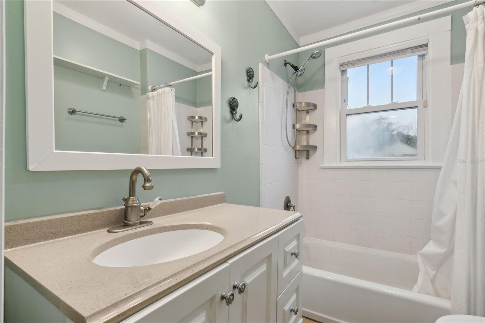 Image 24 of 36 For 1542 Glendale Street