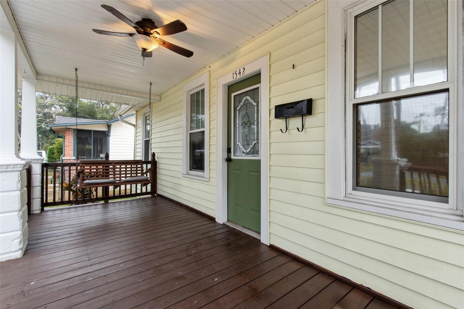 Image 3 of 36 For 1542 Glendale Street