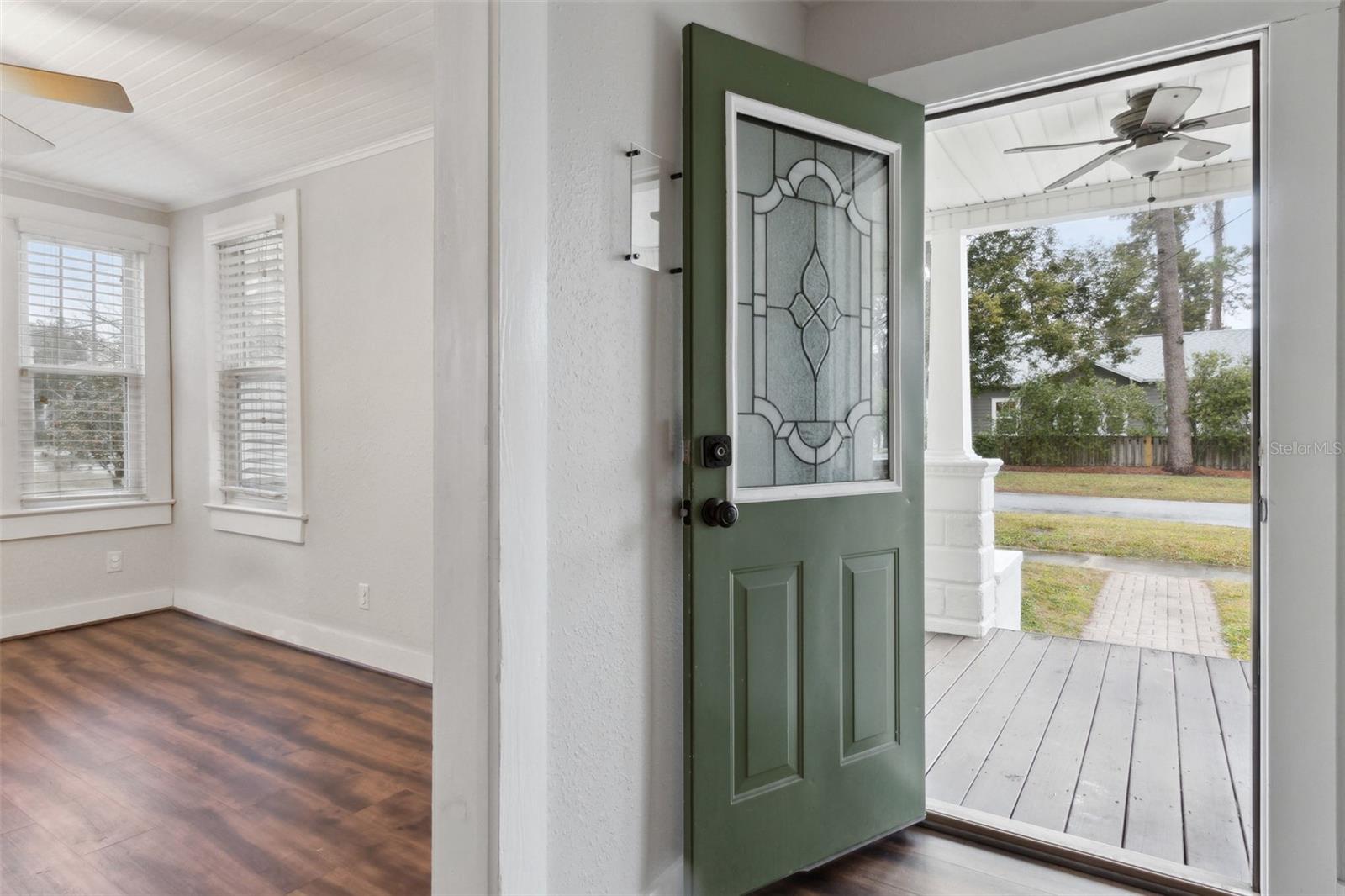 Image 4 of 36 For 1542 Glendale Street