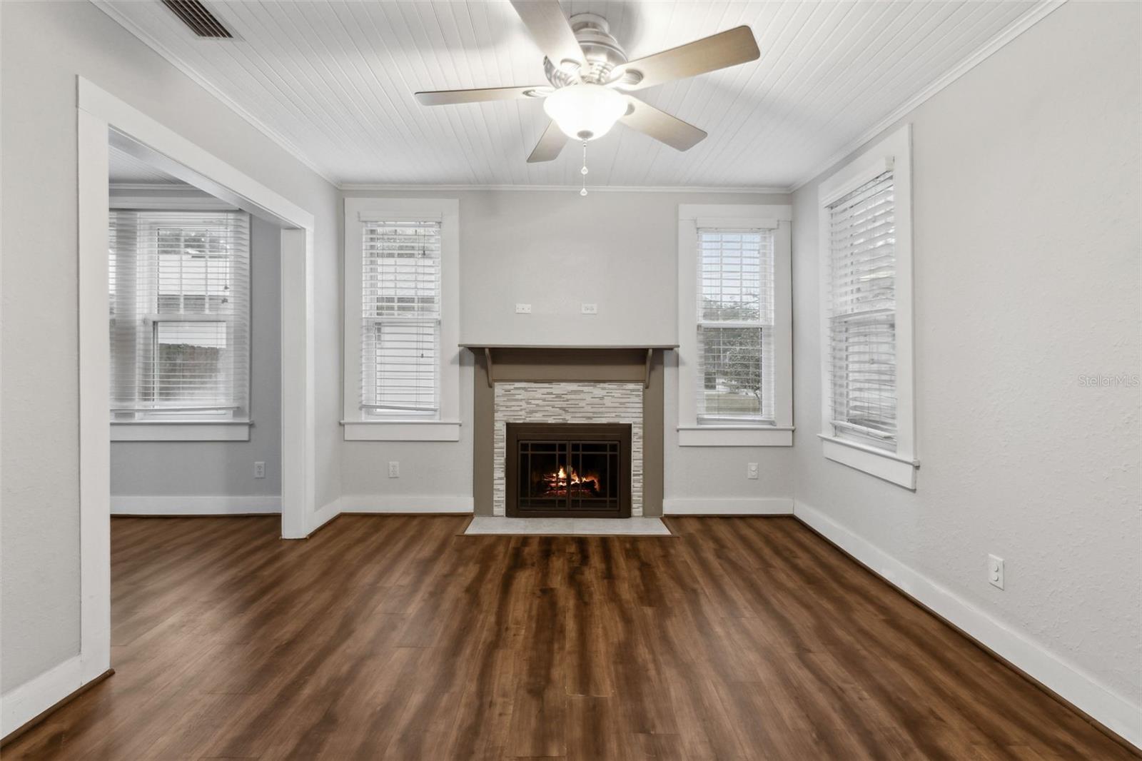 Image 6 of 36 For 1542 Glendale Street