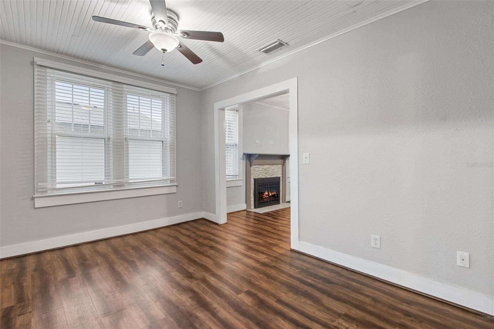 Image 9 of 36 For 1542 Glendale Street