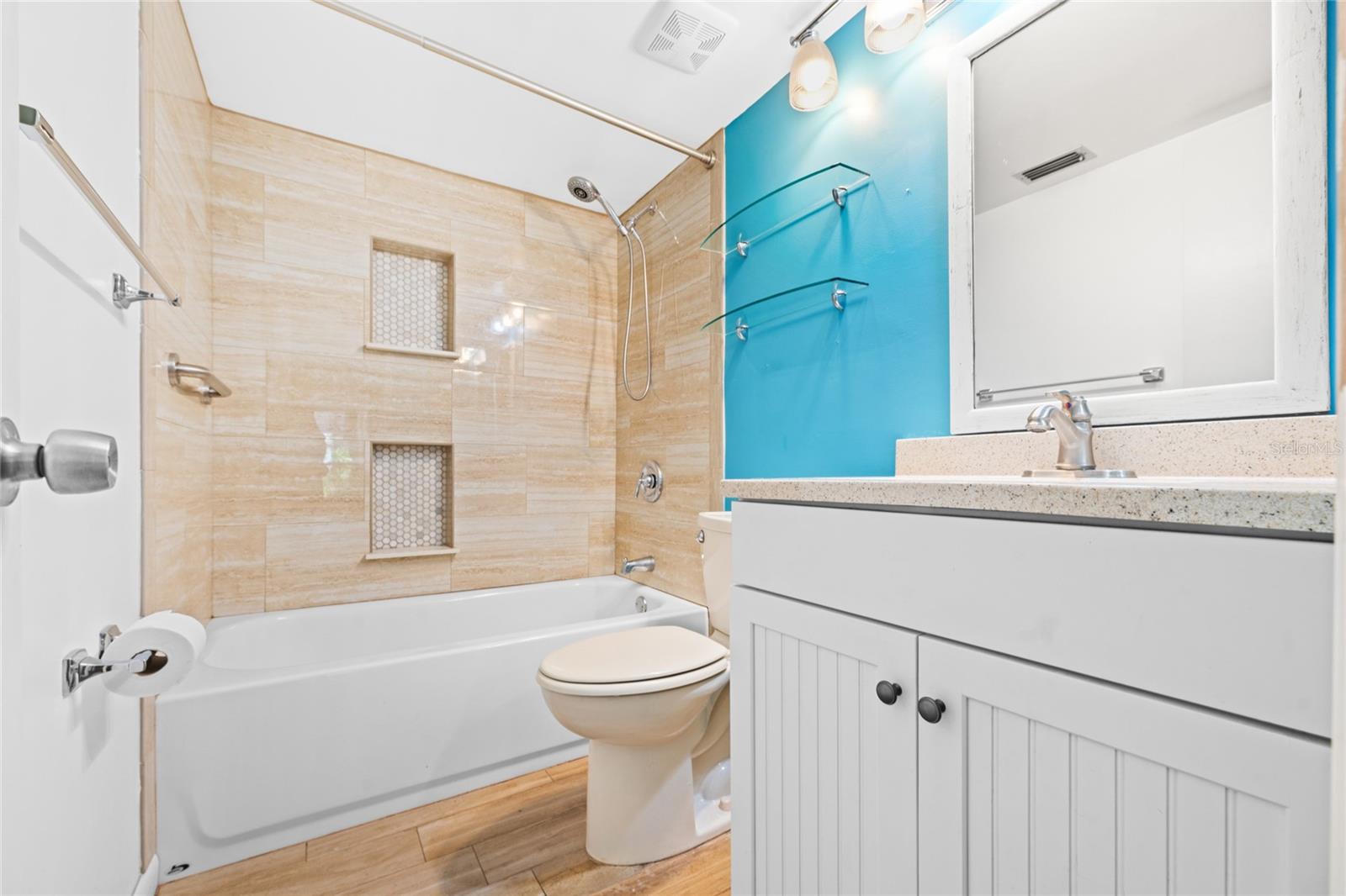 Image 18 of 37 For 11 Fairways Circle 11