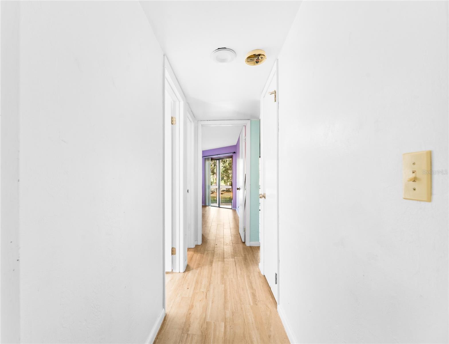 Image 22 of 37 For 11 Fairways Circle 11