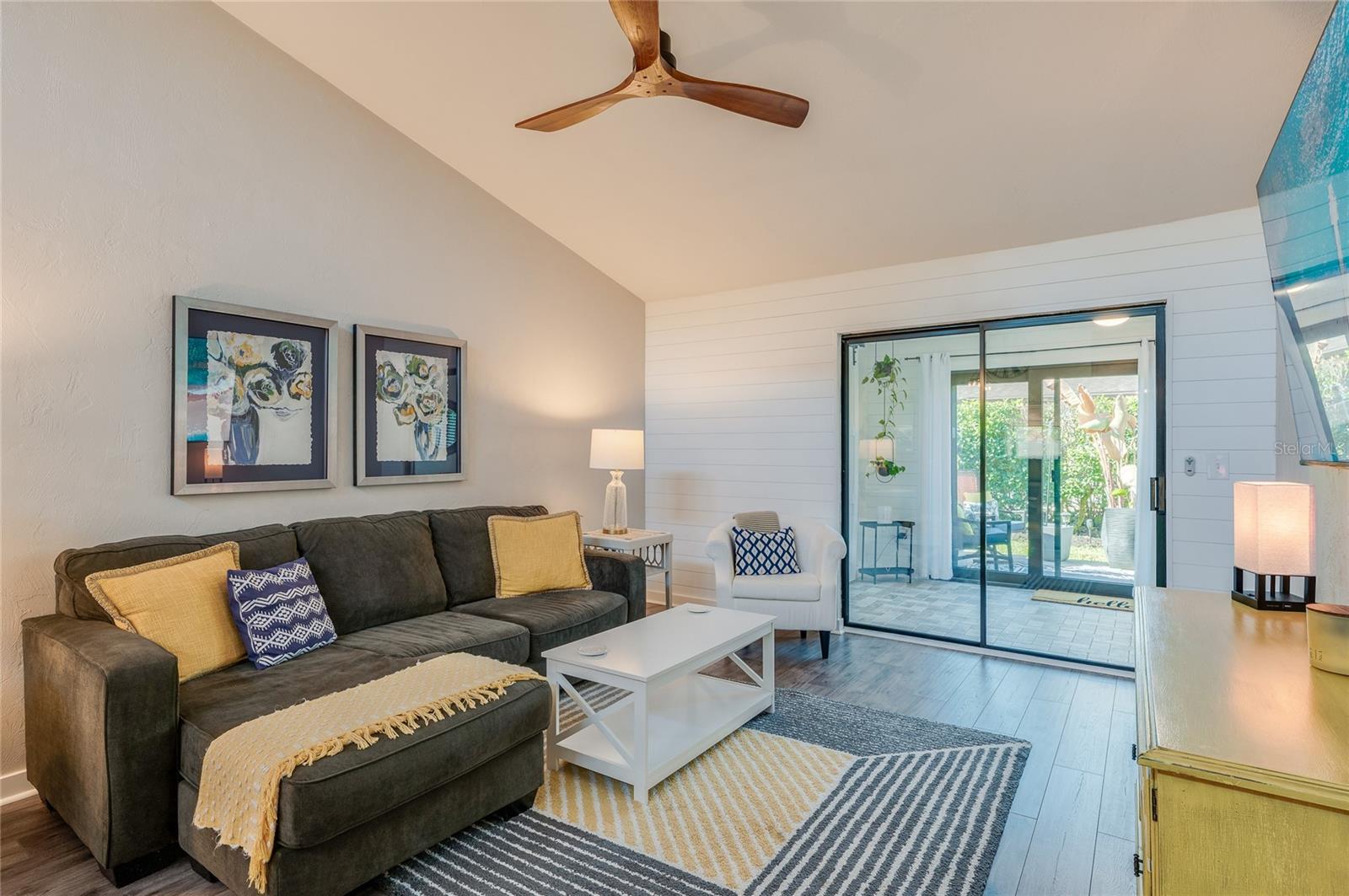 Image 20 of 27 For 1228 Charter Oaks Circle