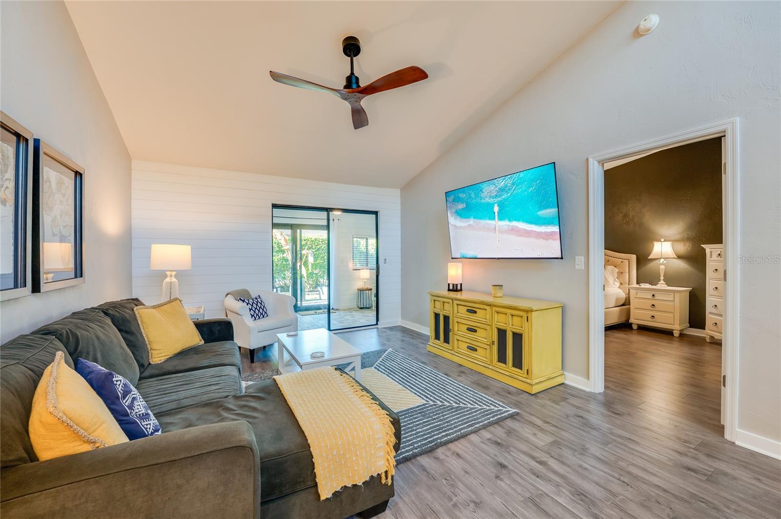 Image 5 of 27 For 1228 Charter Oaks Circle