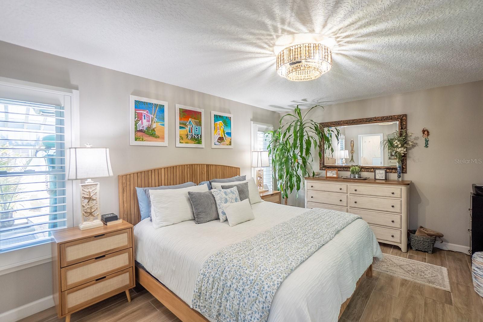 Image 24 of 71 For 116 Lehigh Avenue