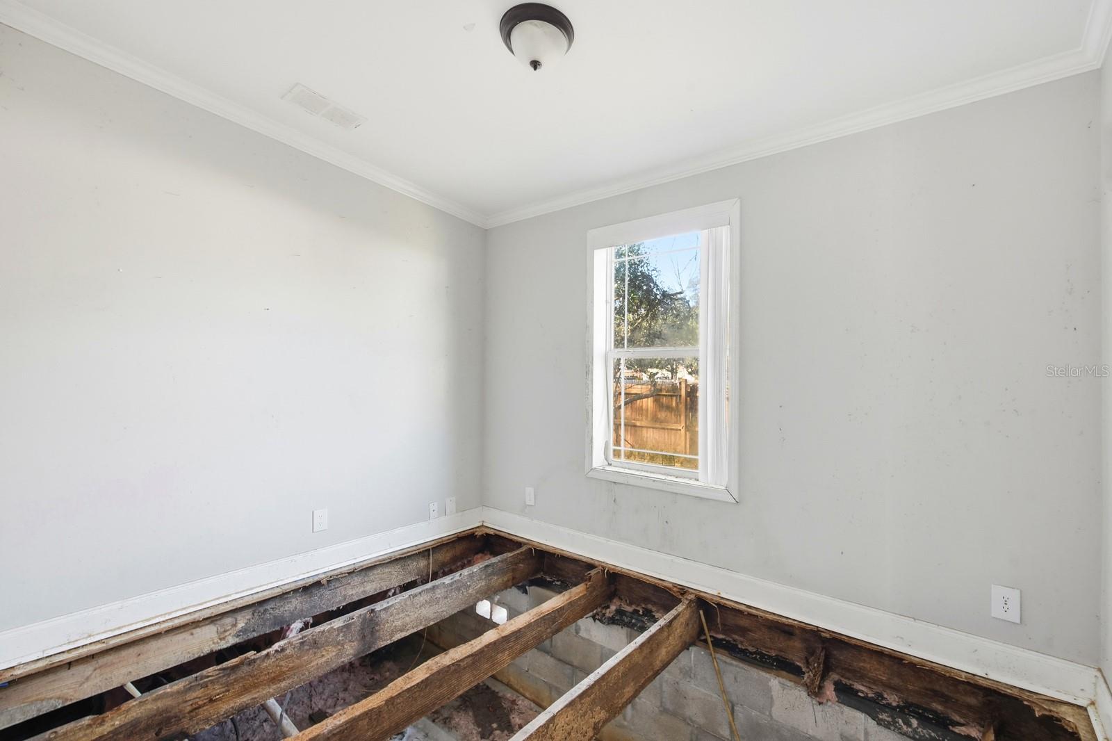 Image 18 of 40 For 4633 Third Avenue