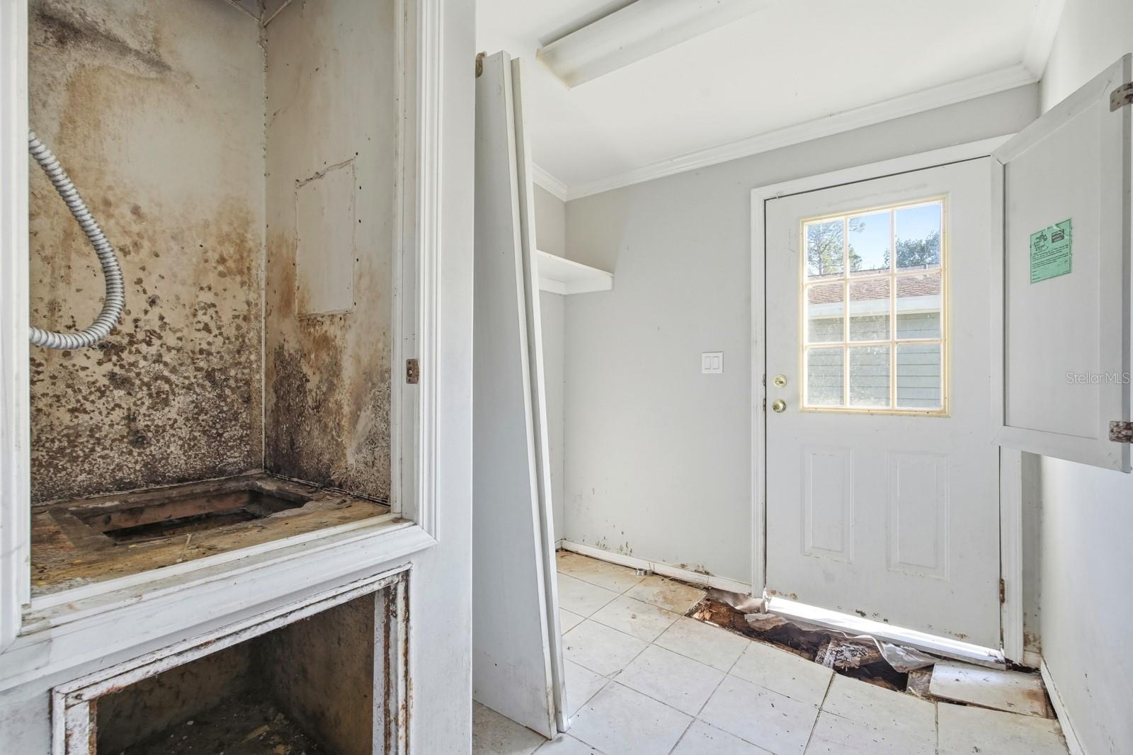 Image 21 of 40 For 4633 Third Avenue