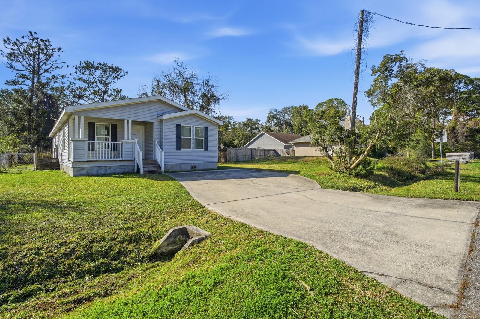 Image 22 of 40 For 4633 Third Avenue