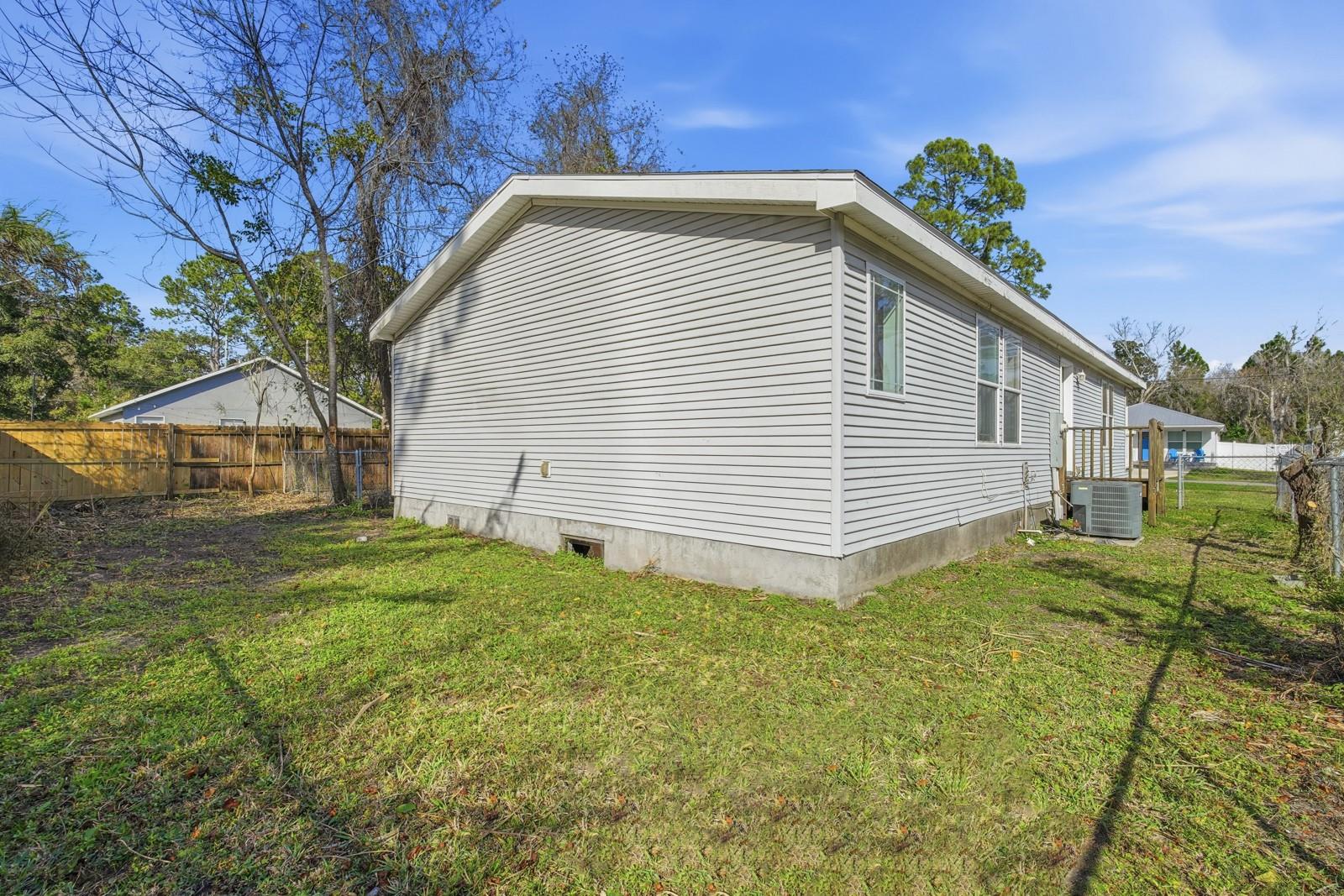 Image 23 of 40 For 4633 Third Avenue