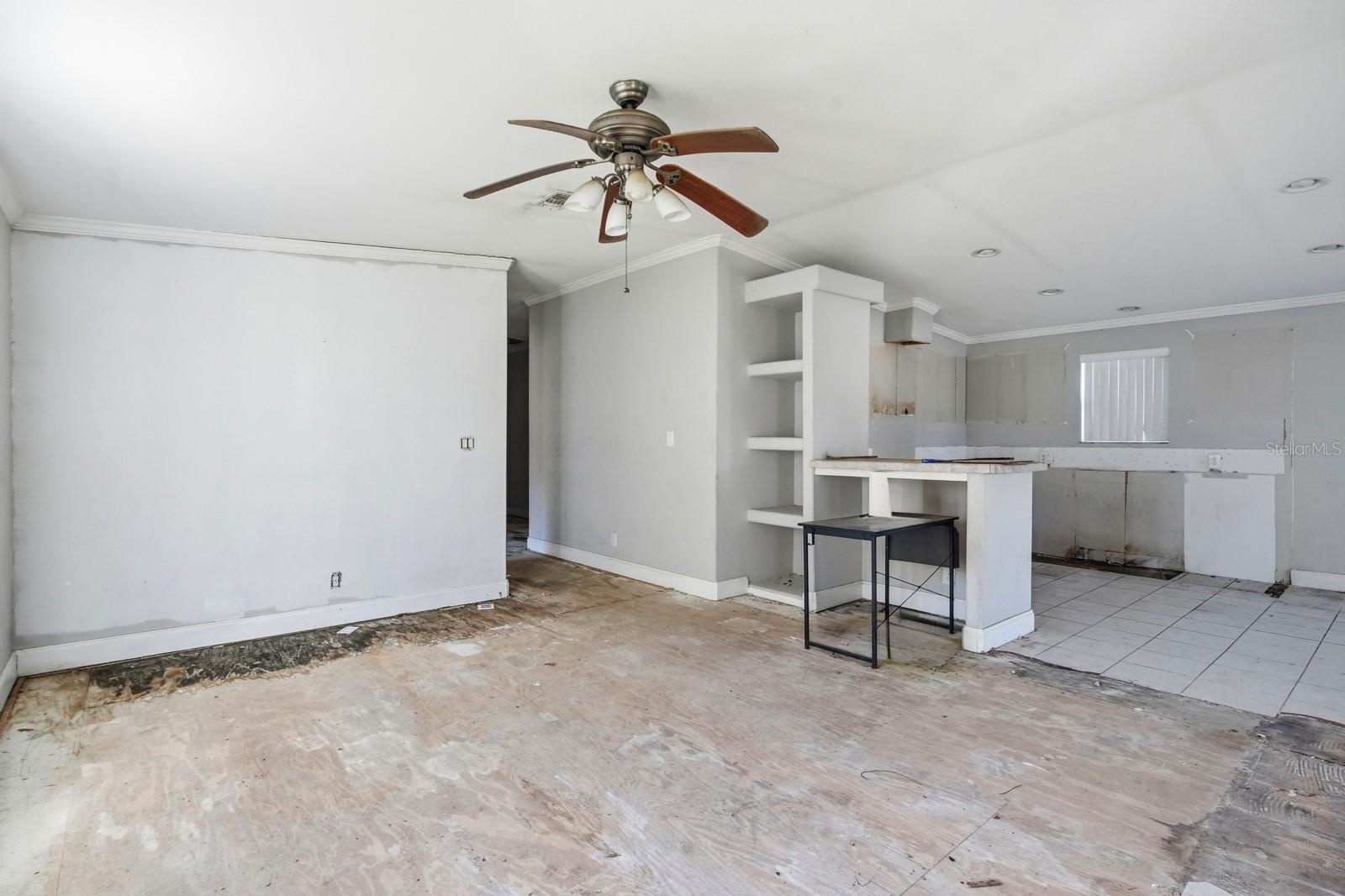 Image 4 of 40 For 4633 Third Avenue