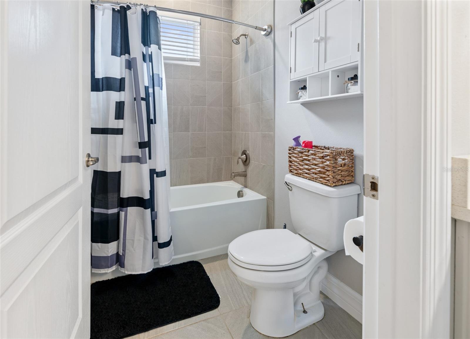 Image 21 of 34 For 113 Plumosus Park Dr