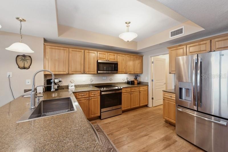 Image 18 of 72 For 200 Ocean Crest Unit 1012 Drive