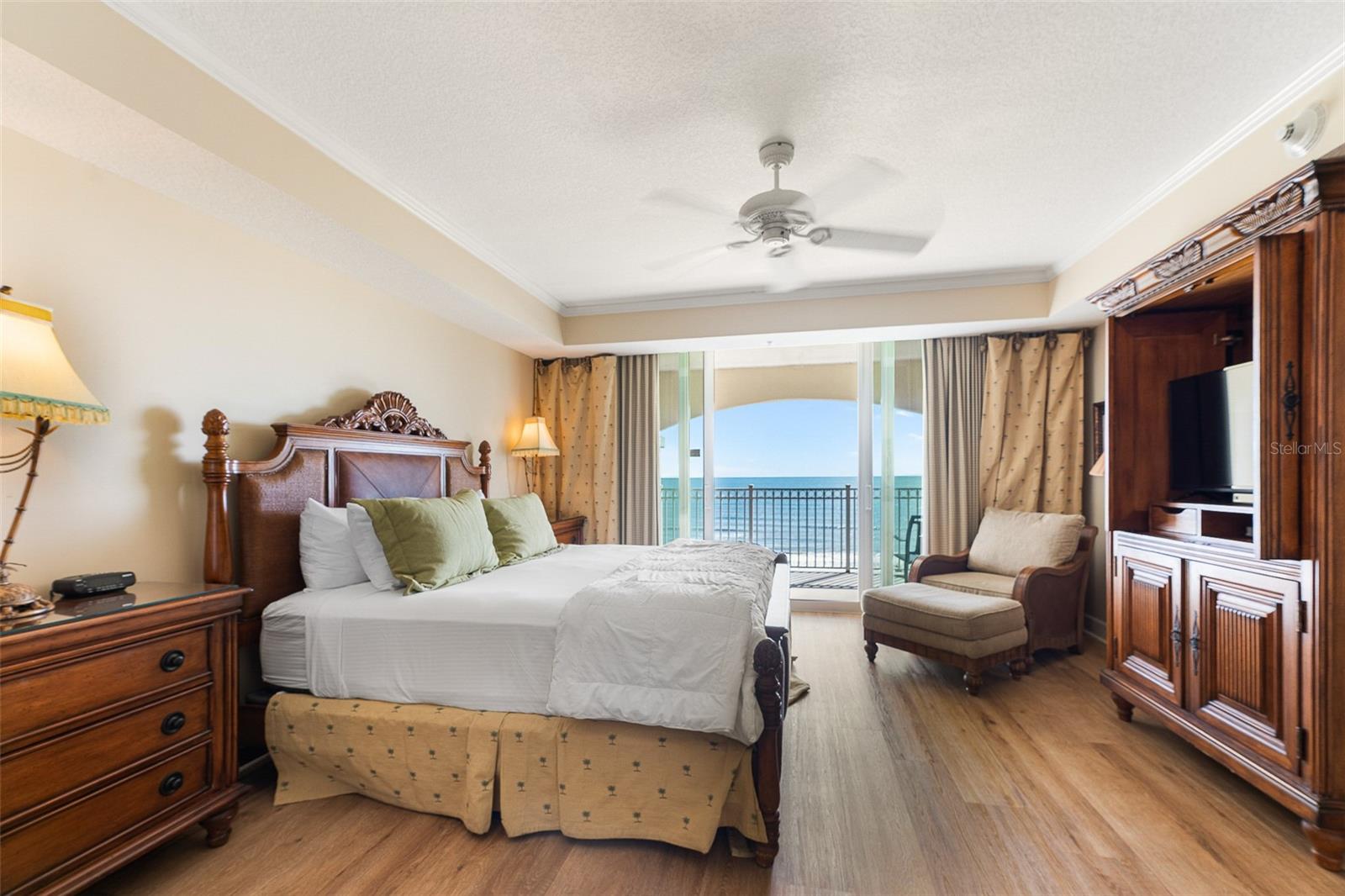 Image 23 of 72 For 200 Ocean Crest Unit 1012 Drive