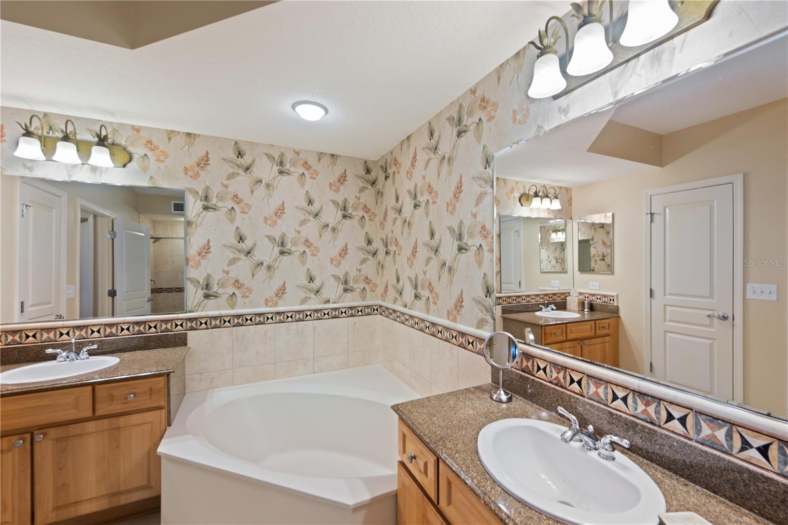 Image 45 of 72 For 200 Ocean Crest Unit 1012 Drive