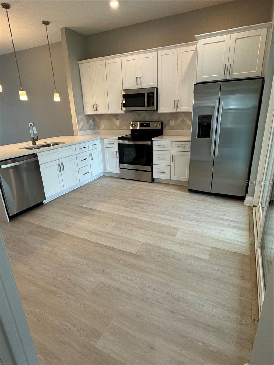 Image 3 of 17 For 44 Red Mill Drive B