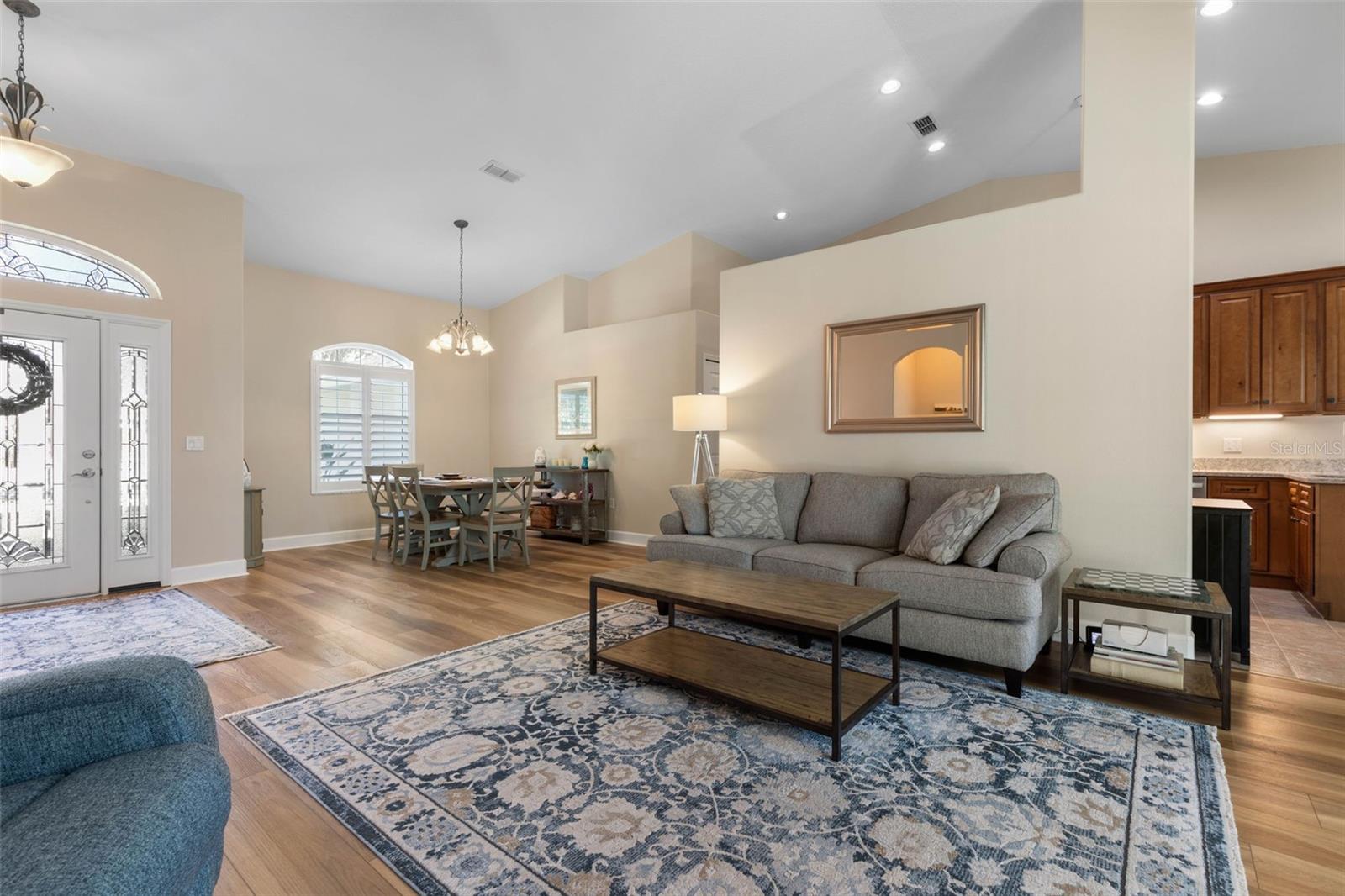 Image 10 of 91 For 2 Oscelot Court