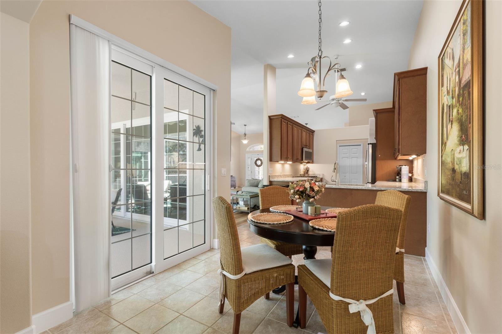 Image 18 of 91 For 2 Oscelot Court