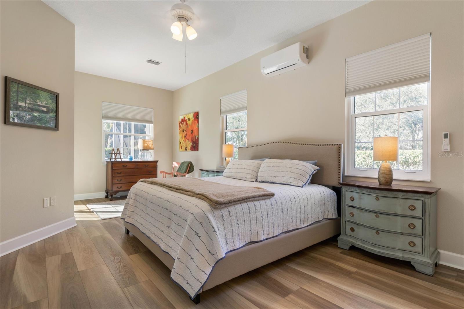 Image 35 of 91 For 2 Oscelot Court