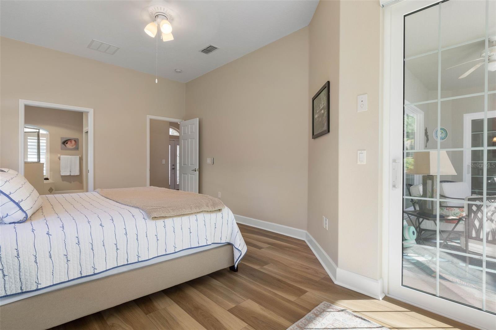 Image 38 of 91 For 2 Oscelot Court