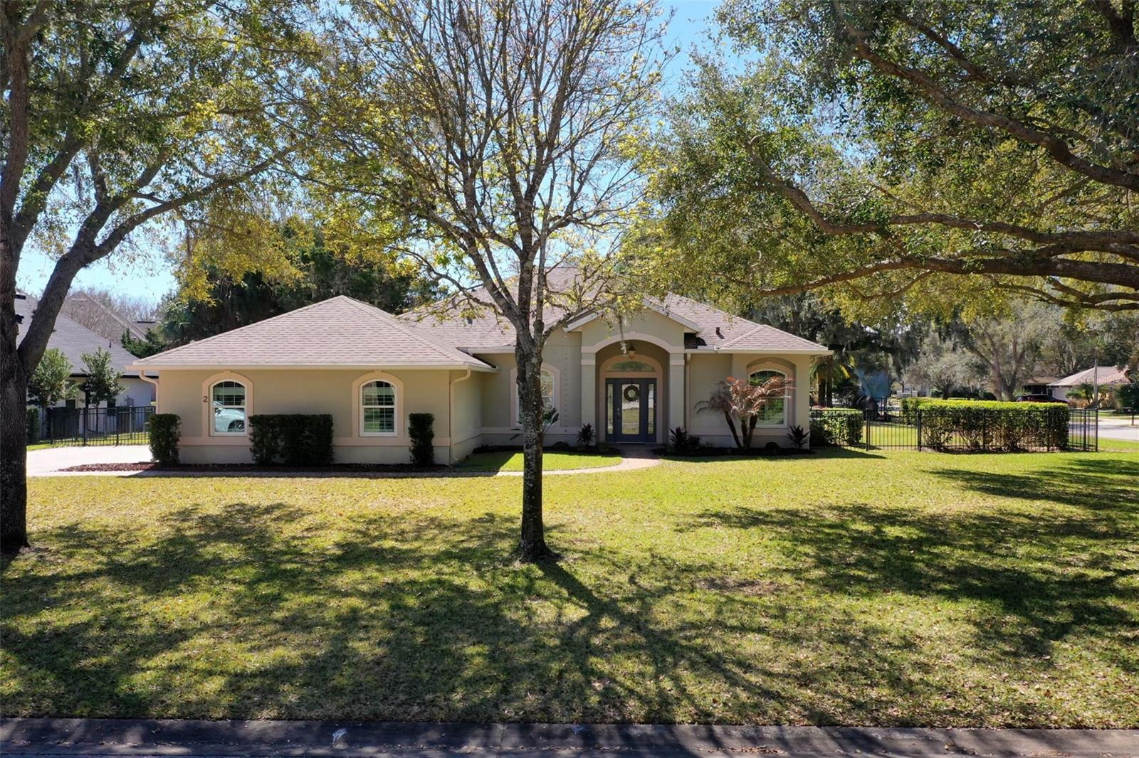 Image 60 of 91 For 2 Oscelot Court