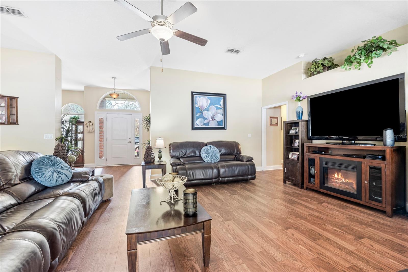 Image 11 of 53 For 3 Rae June Place