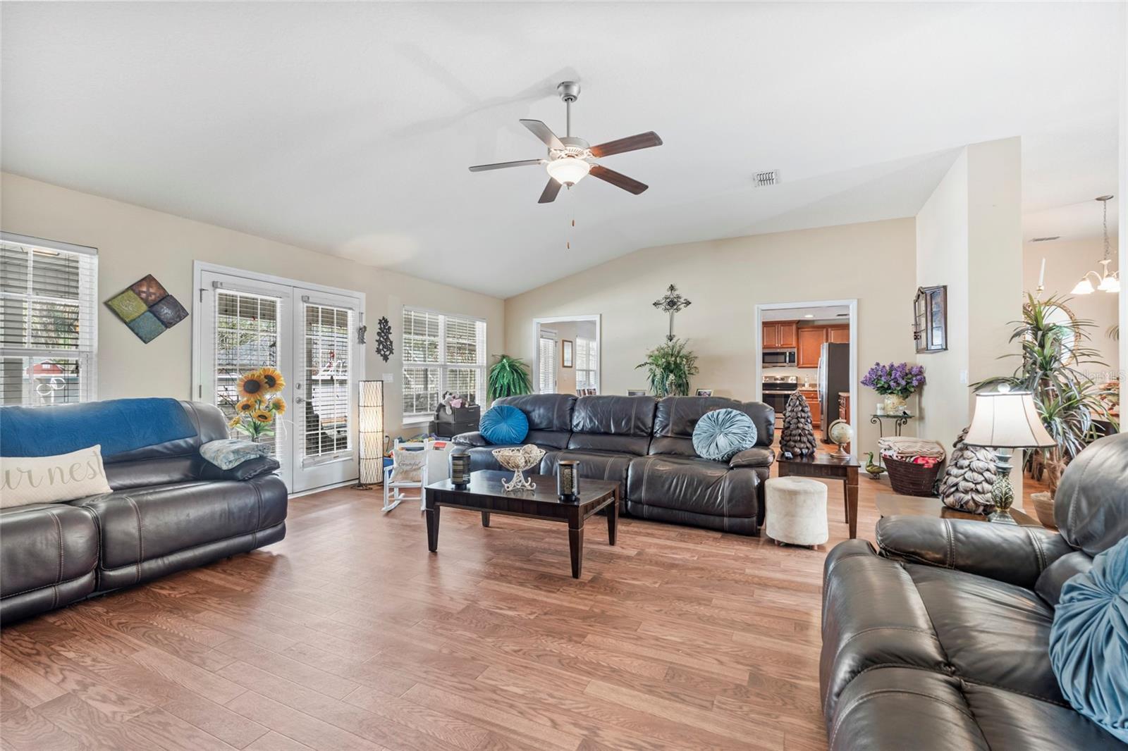 Image 13 of 53 For 3 Rae June Place