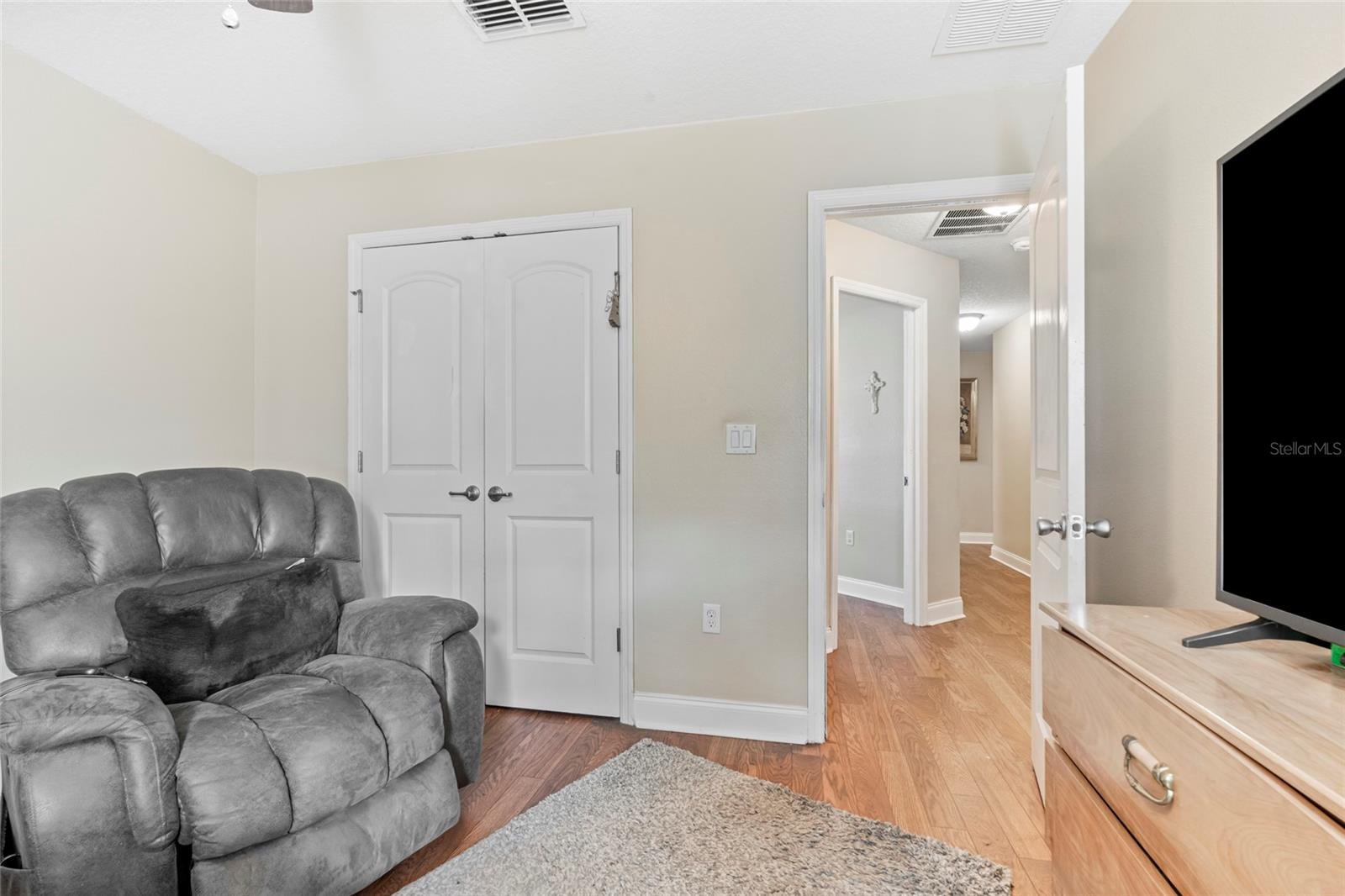 Image 33 of 53 For 3 Rae June Place