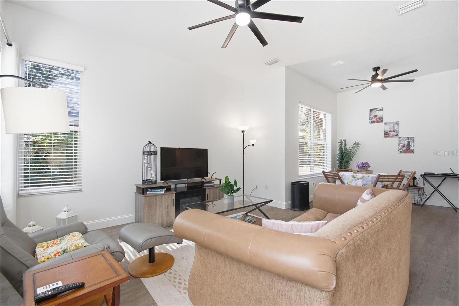 Image 12 of 84 For 9 Saint Andrews Court