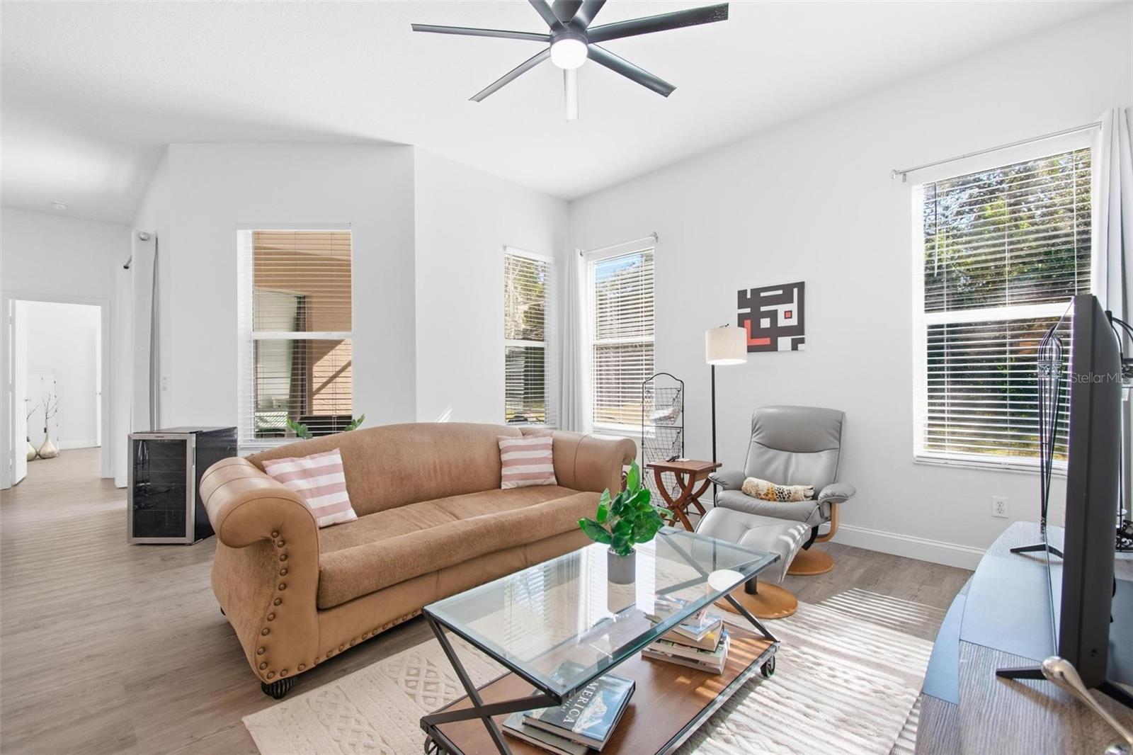 Image 13 of 84 For 9 Saint Andrews Court