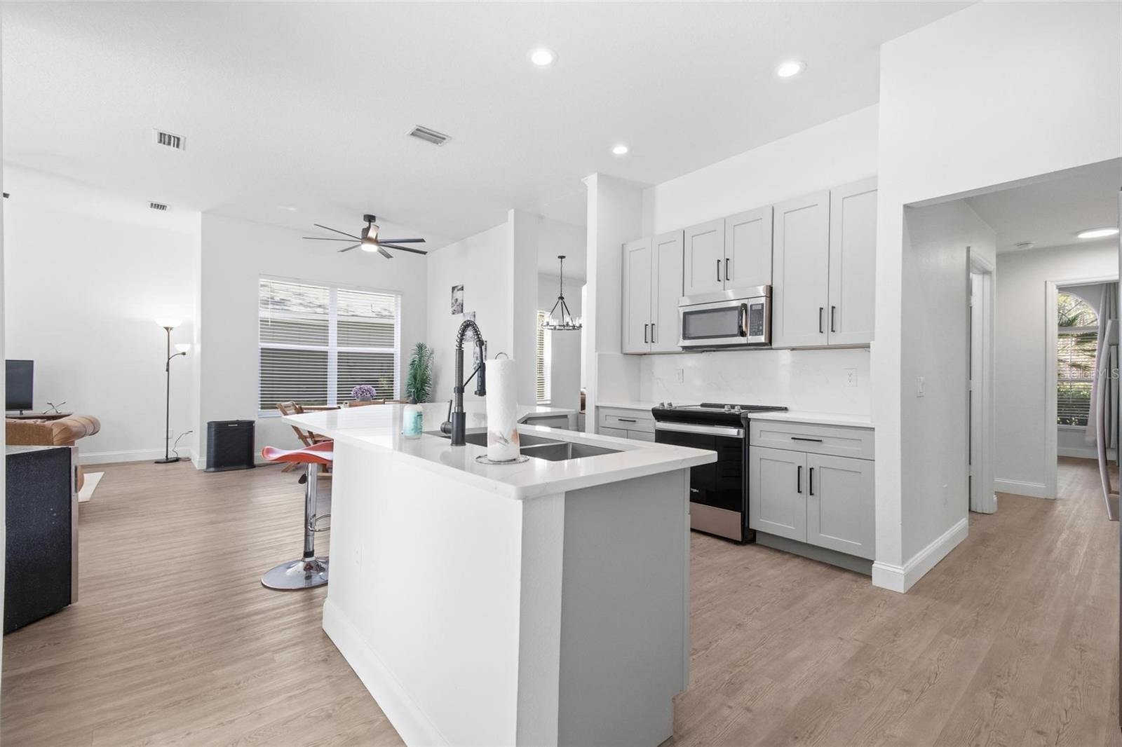 Image 15 of 84 For 9 Saint Andrews Court